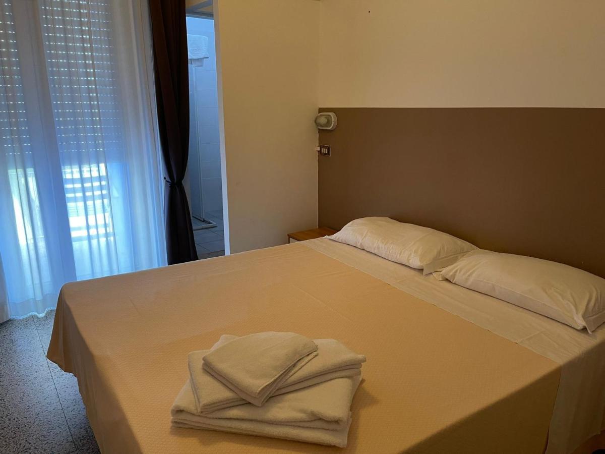 Hotel Ideal Rimini Dış mekan fotoğraf