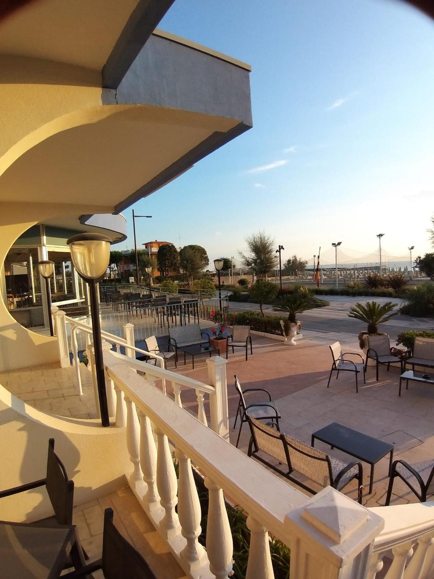 Hotel Ideal Rimini Dış mekan fotoğraf
