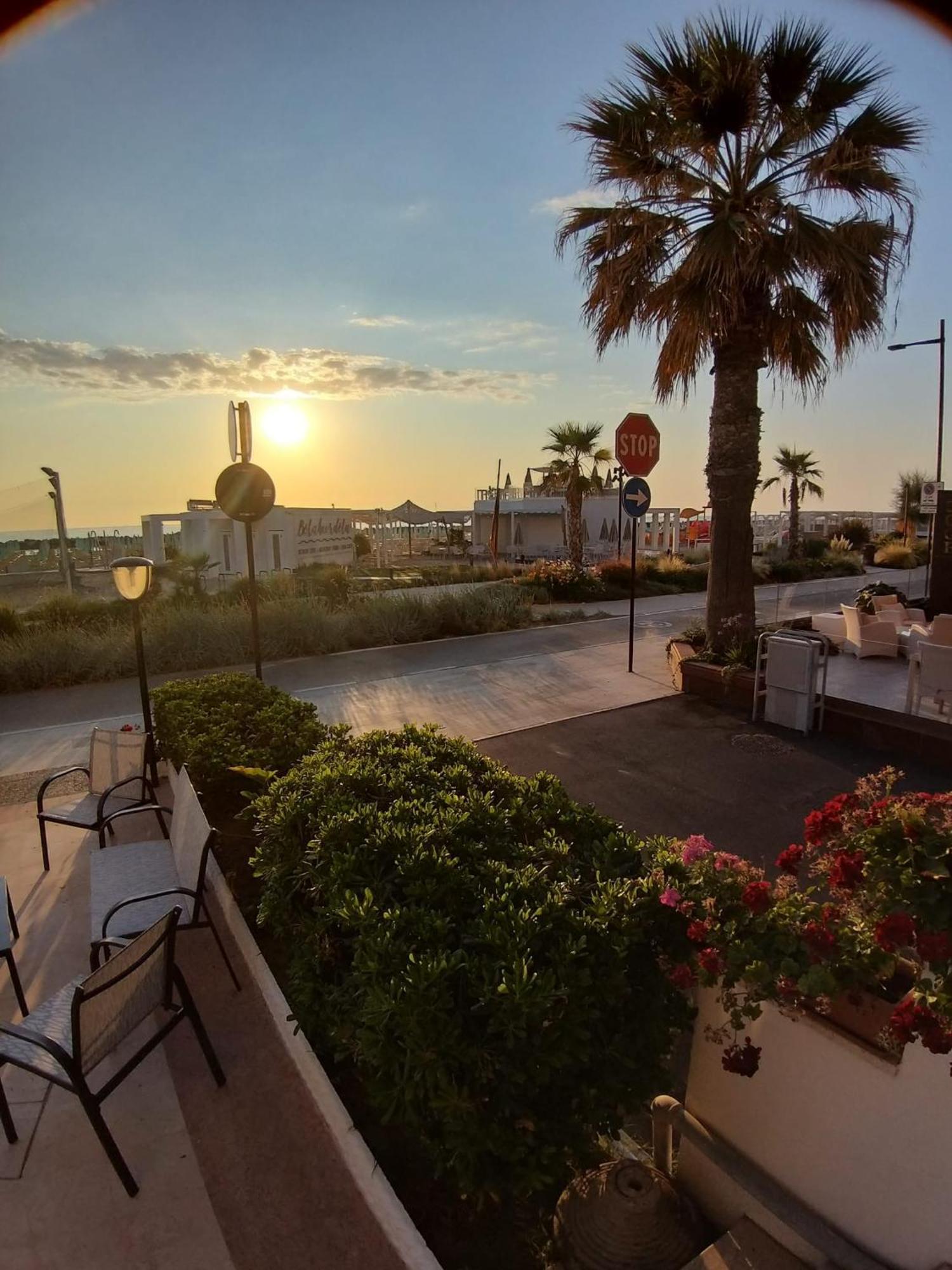 Hotel Ideal Rimini Dış mekan fotoğraf
