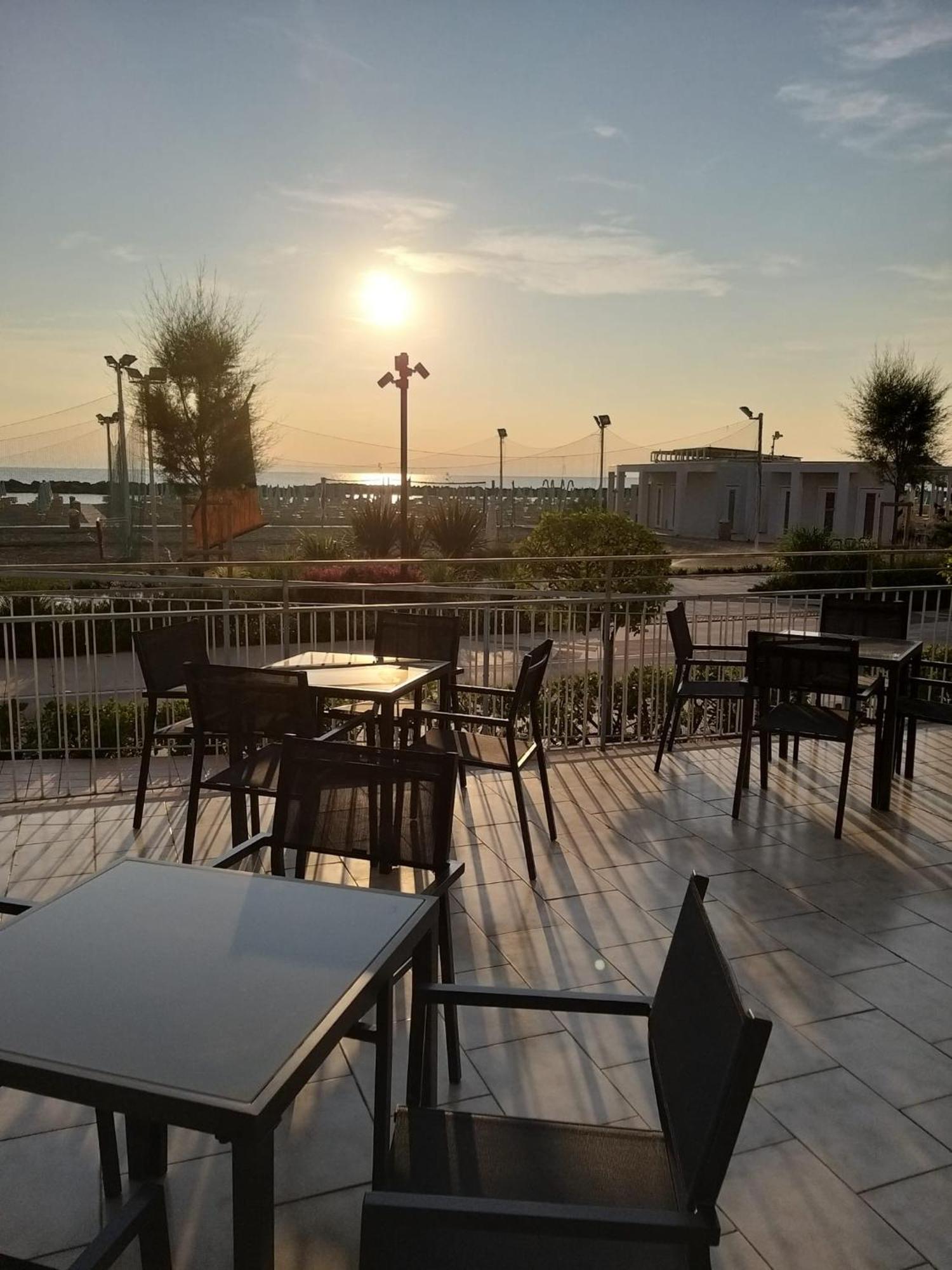 Hotel Ideal Rimini Dış mekan fotoğraf